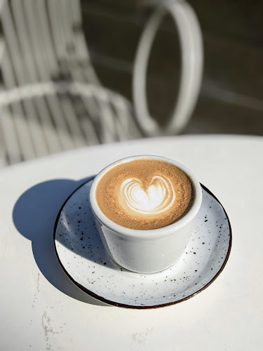 4065 Glencoe Ave #100, Marina Del Rey, CA 90292, United States