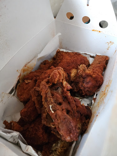 Boss' Pizza & Chicken - Grand Forks