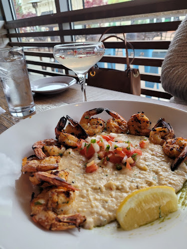 23 Shipyard Dr, Hingham, MA 02043