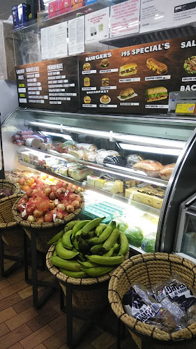 Two Primos Deli & Grocery - New York