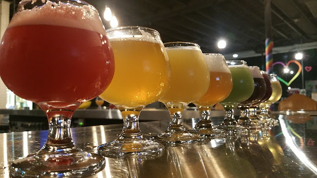 Opinii despre Hawthorne Bottle Shoppe în St. Petersburg - Hospitality and gastronomy