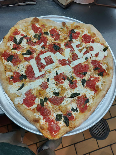 Opinii despre Corato II Pizza în New York - Hospitality and gastronomy