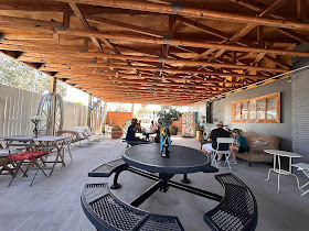 Hawthorne Bottle Shoppe