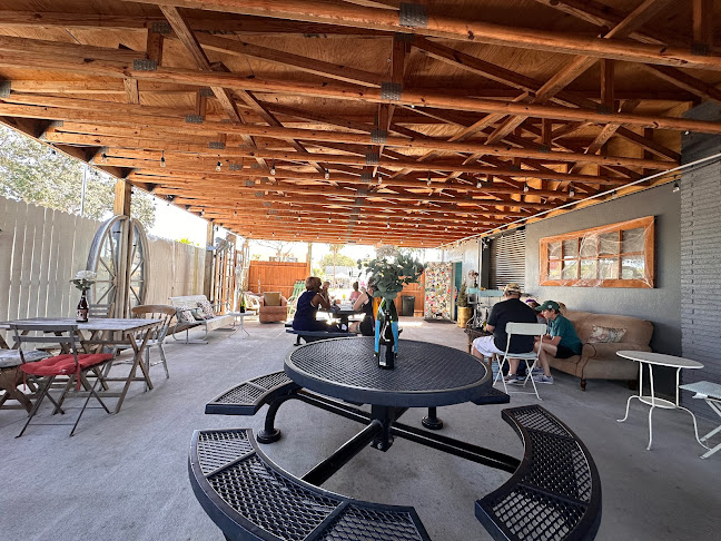 Hawthorne Bottle Shoppe