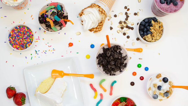 Orange Leaf Frozen Yogurt - Buckeye