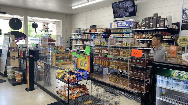 Opinii despre Eisenhower Wine & Spirits, formerly known as Warehouse Liquors West în Loveland - Hospitality and gastronomy