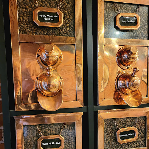 1525 3rd Avenue A, Moline, IL 61265, United States