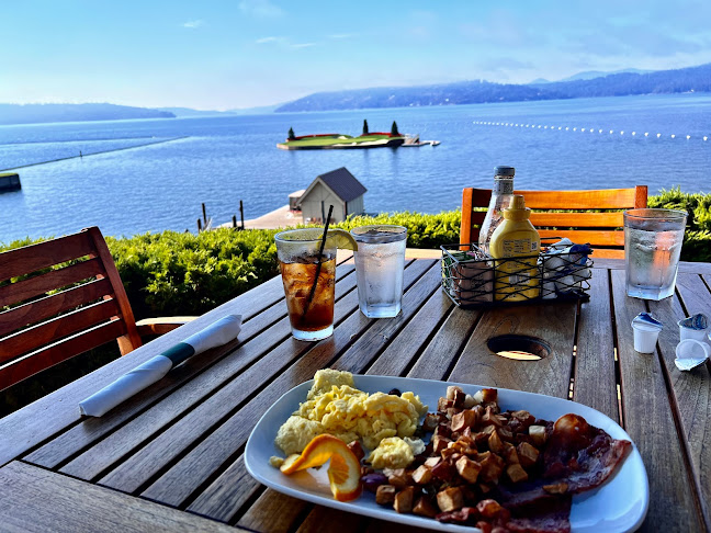 Opinii despre The Floating Green Restaurant în Coeur d'Alene - Hospitality and gastronomy