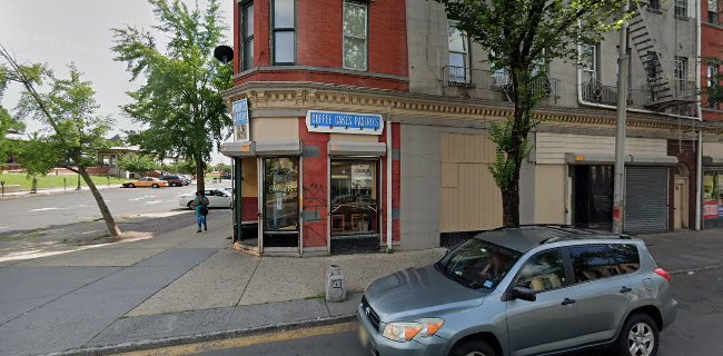 Danny's Bakery - Hospitality and gastronomy