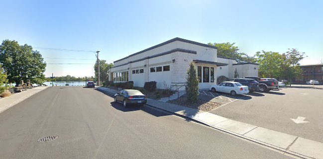Sterling's Famous Steak Seafood & Salad Bar - On The River