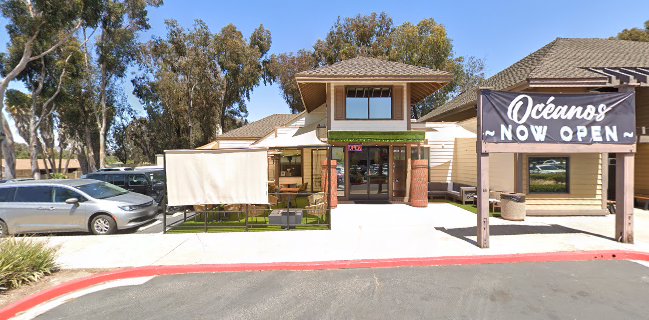 Oceanos Seafood & Sushi