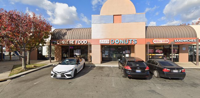 Mom's Donuts & Ice Cream