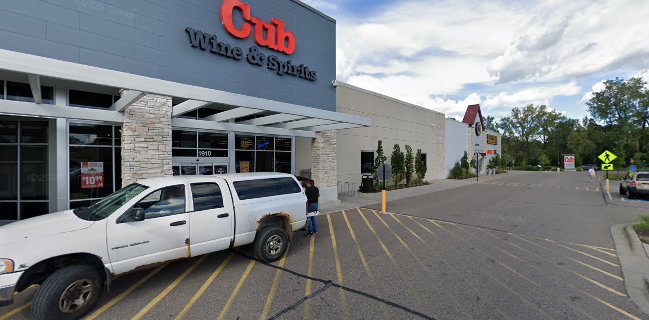 Opinii despre Cub Wine & Spirits - White Bear Lake în White Bear Lake - Hospitality and gastronomy