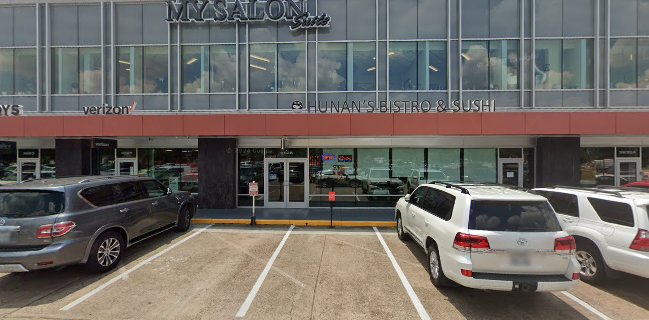 Hunan's Bistro & Sushi