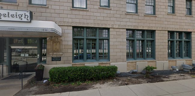 Perle on Maple Restaurant & Bar